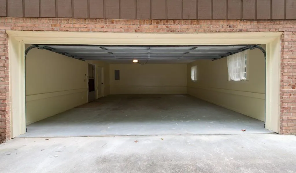 5040 Spalding Drive, Sandy Springs, Georgia 30350, 3 Bedrooms Bedrooms, ,2 BathroomsBathrooms,Residential,Sold,5040 Spalding Drive,5592080