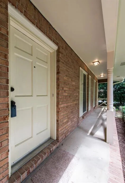 5040 Spalding Drive, Sandy Springs, Georgia 30350, 3 Bedrooms Bedrooms, ,2 BathroomsBathrooms,Residential,Sold,5040 Spalding Drive,5592080