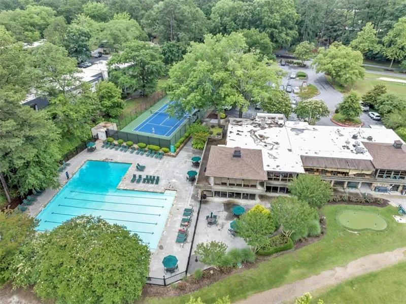 30 Chaumont Square Nw, Atlanta, Georgia 30327, 3 Bedrooms Bedrooms, 0 ,2 BathroomsBathrooms,Residential,For Sale,30 Chaumont Square Nw,7689492