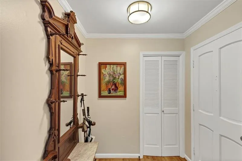 30 Chaumont Square Nw, Atlanta, Georgia 30327, 3 Bedrooms Bedrooms, 0 ,2 BathroomsBathrooms,Residential,For Sale,30 Chaumont Square Nw,7689492