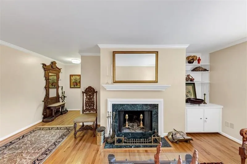30 Chaumont Square Nw, Atlanta, Georgia 30327, 3 Bedrooms Bedrooms, 0 ,2 BathroomsBathrooms,Residential,For Sale,30 Chaumont Square Nw,7689492