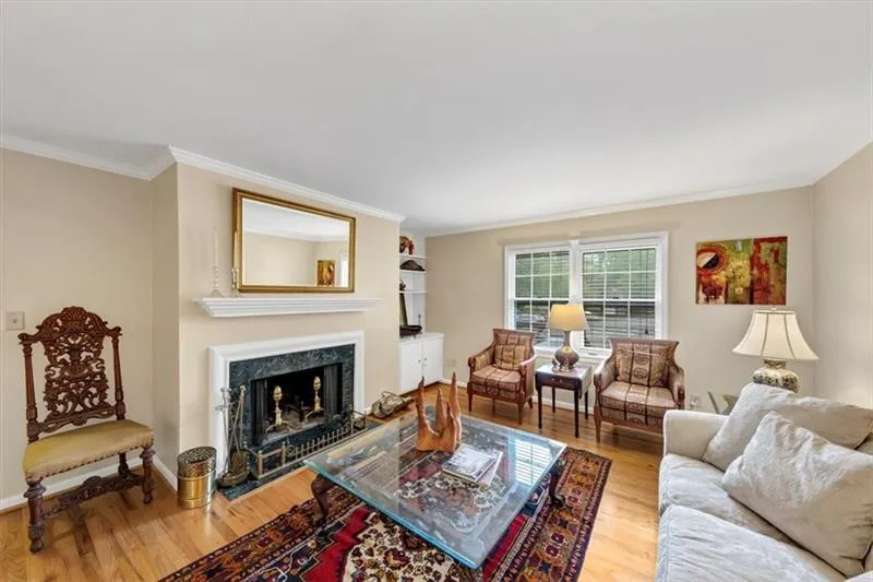 30 Chaumont Square Nw, Atlanta, Georgia 30327, 3 Bedrooms Bedrooms, 0 ,2 BathroomsBathrooms,Residential,For Sale,30 Chaumont Square Nw,7689492