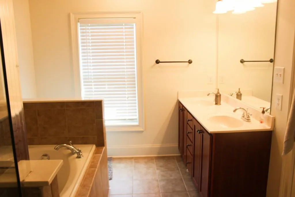 6469 Chariot Street Unit 30, Sandy Springs, Georgia 30328, 3 Bedrooms Bedrooms, ,2 BathroomsBathrooms,Residential,Sold,6469 Chariot Street Unit 30,5723410