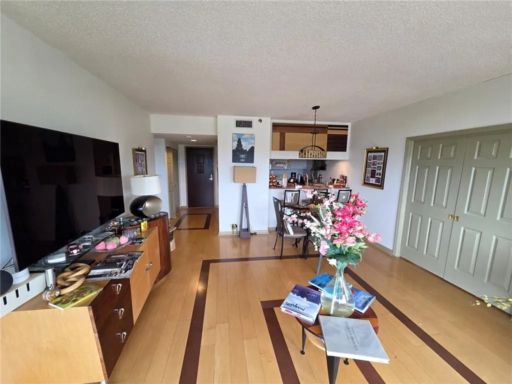 1130 Piedmont Avenue Ne Unit 1610, Atlanta, Georgia 30309, 2 Bedrooms Bedrooms, ,2 BathroomsBathrooms,Residential,For Sale,1130 Piedmont Avenue Ne Unit 1610,7637017