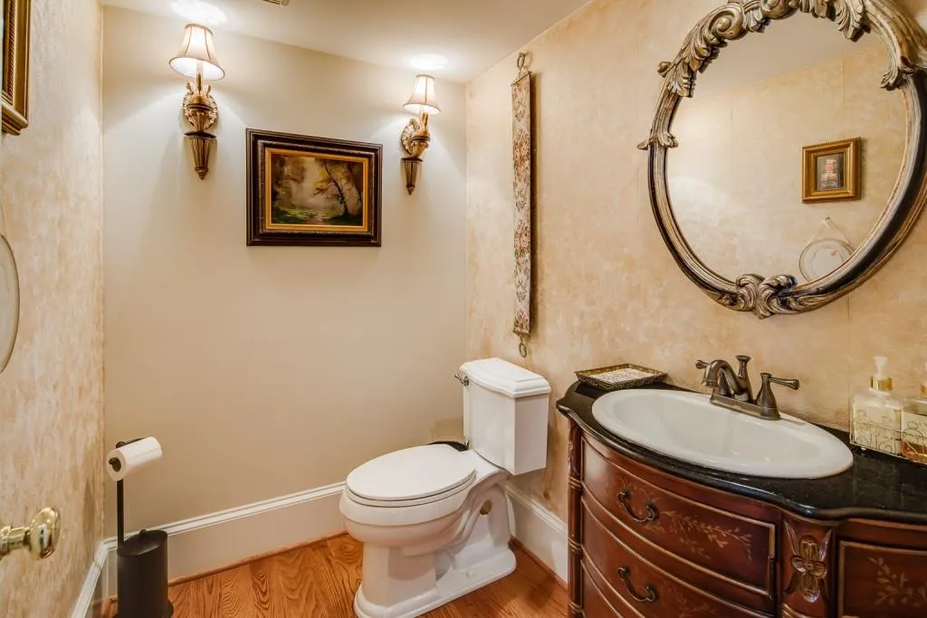 310 Riverhall Court, Sandy Springs, Georgia 30350, 5 Bedrooms Bedrooms, ,4 BathroomsBathrooms,Residential,Sold,310 Riverhall Court,6845929