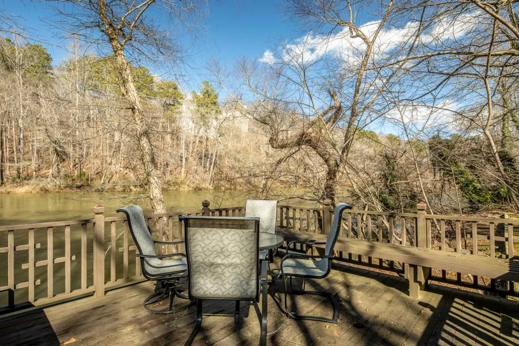 310 Riverhall Court, Sandy Springs, Georgia 30350, 5 Bedrooms Bedrooms, ,4 BathroomsBathrooms,Residential,Sold,310 Riverhall Court,6845929