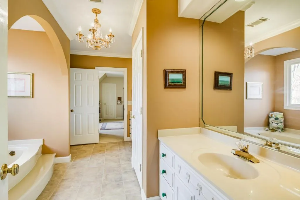 310 Riverhall Court, Sandy Springs, Georgia 30350, 5 Bedrooms Bedrooms, ,4 BathroomsBathrooms,Residential,Sold,310 Riverhall Court,6845929
