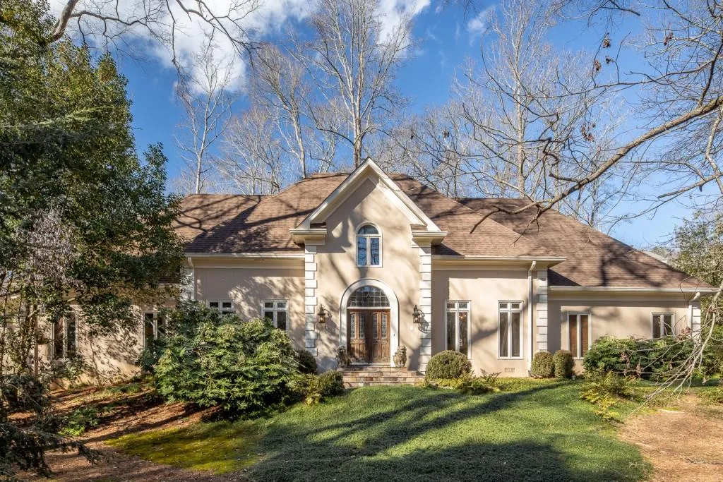 310 Riverhall Court, Sandy Springs, Georgia 30350, 5 Bedrooms Bedrooms, ,4 BathroomsBathrooms,Residential,Sold,310 Riverhall Court,6845929