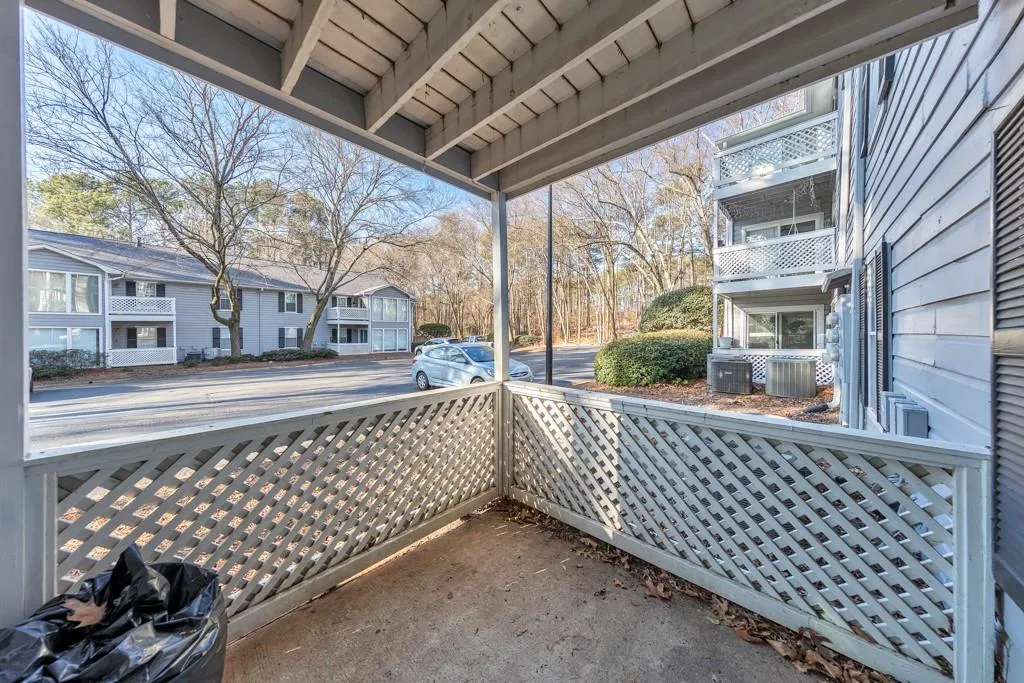 201 Natchez Trace, Atlanta, Georgia 30350, 2 Bedrooms Bedrooms, ,1 BathroomBathrooms,Residential,For Sale,201 Natchez Trace,7718228