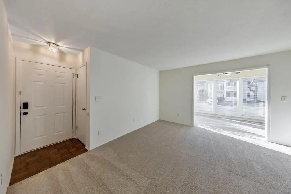 201 Natchez Trace, Atlanta, Georgia 30350, 2 Bedrooms Bedrooms, ,1 BathroomBathrooms,Residential,For Sale,201 Natchez Trace,7718228