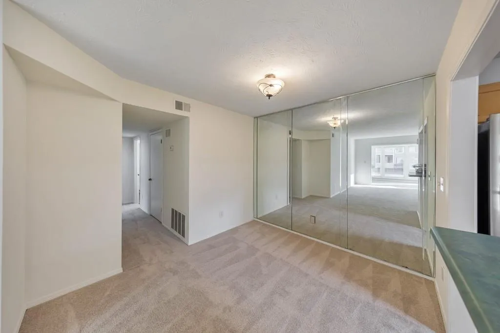 201 Natchez Trace, Atlanta, Georgia 30350, 2 Bedrooms Bedrooms, ,1 BathroomBathrooms,Residential,For Sale,201 Natchez Trace,7718228