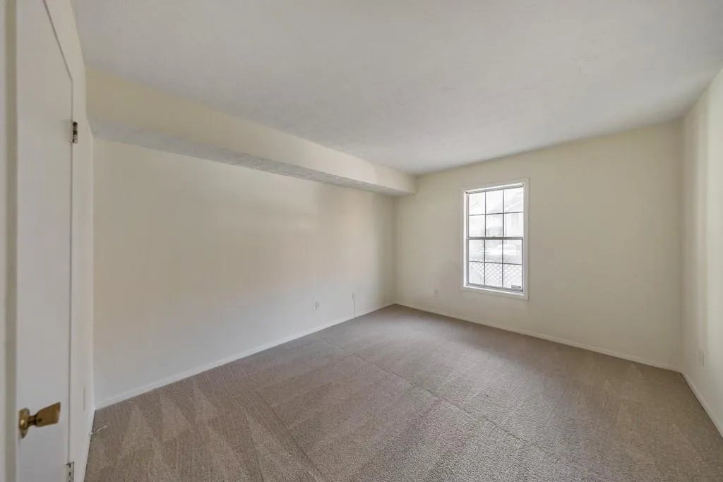 201 Natchez Trace, Atlanta, Georgia 30350, 2 Bedrooms Bedrooms, ,1 BathroomBathrooms,Residential,For Sale,201 Natchez Trace,7718228