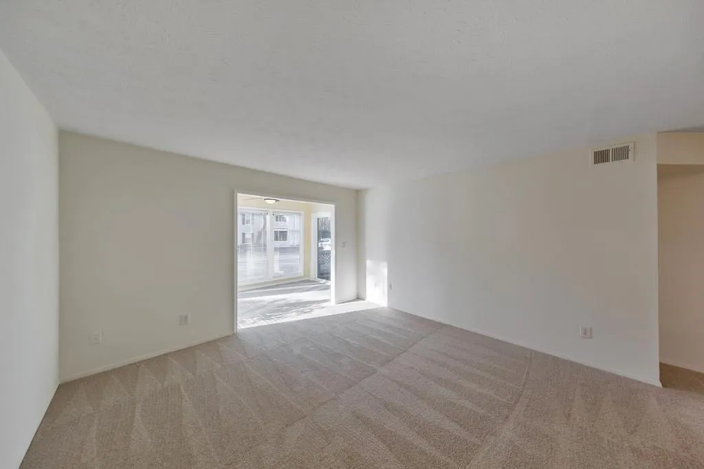 201 Natchez Trace, Atlanta, Georgia 30350, 2 Bedrooms Bedrooms, ,1 BathroomBathrooms,Residential,For Sale,201 Natchez Trace,7718228