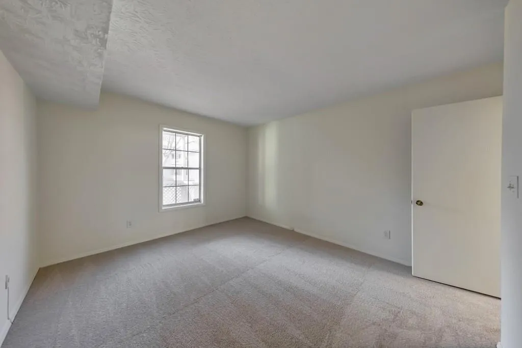 201 Natchez Trace, Atlanta, Georgia 30350, 2 Bedrooms Bedrooms, ,1 BathroomBathrooms,Residential,For Sale,201 Natchez Trace,7718228
