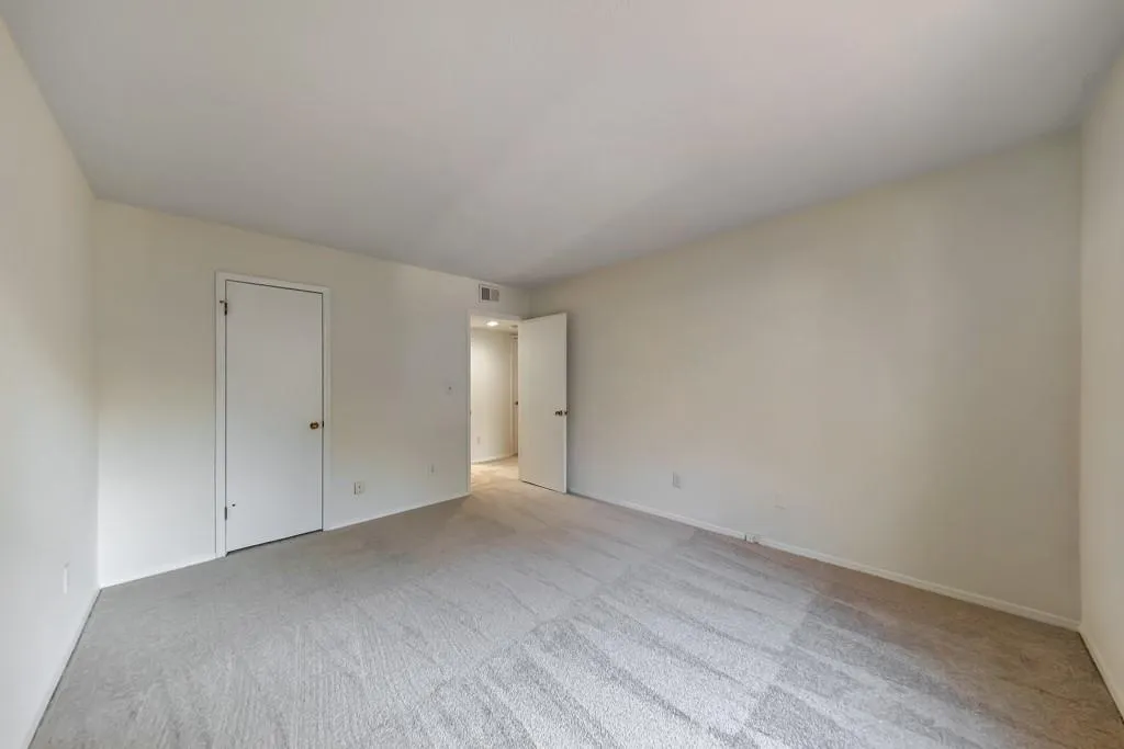 201 Natchez Trace, Atlanta, Georgia 30350, 2 Bedrooms Bedrooms, ,1 BathroomBathrooms,Residential,For Sale,201 Natchez Trace,7718228