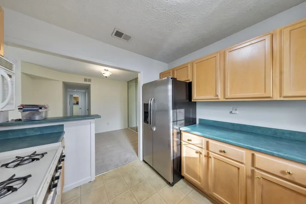 201 Natchez Trace, Atlanta, Georgia 30350, 2 Bedrooms Bedrooms, ,1 BathroomBathrooms,Residential,For Sale,201 Natchez Trace,7718228