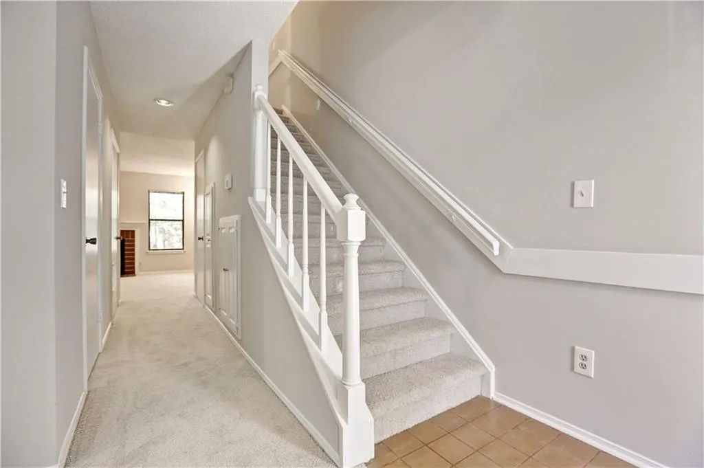 2106 Huntingdon Chase Unit 2106, Sandy Springs, Georgia 30350, 2 Bedrooms Bedrooms, ,2 BathroomsBathrooms,Residential,Sold,2106 Huntingdon Chase Unit 2106,5736774