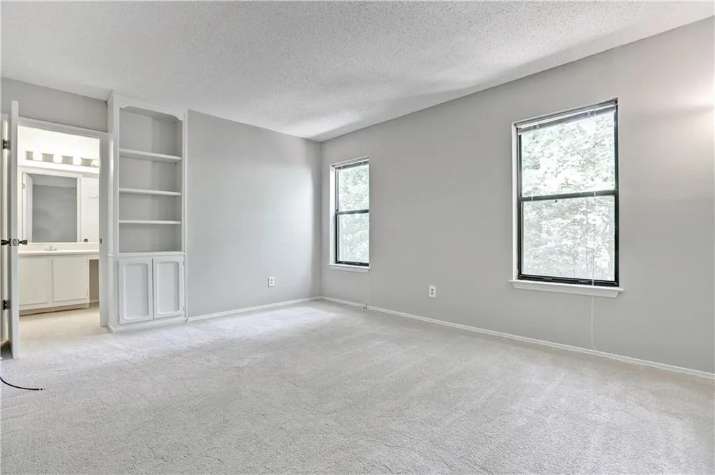 2106 Huntingdon Chase Unit 2106, Sandy Springs, Georgia 30350, 2 Bedrooms Bedrooms, ,2 BathroomsBathrooms,Residential,Sold,2106 Huntingdon Chase Unit 2106,5736774