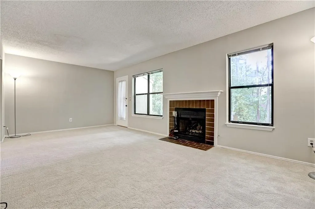 2106 Huntingdon Chase Unit 2106, Sandy Springs, Georgia 30350, 2 Bedrooms Bedrooms, ,2 BathroomsBathrooms,Residential,Sold,2106 Huntingdon Chase Unit 2106,5736774