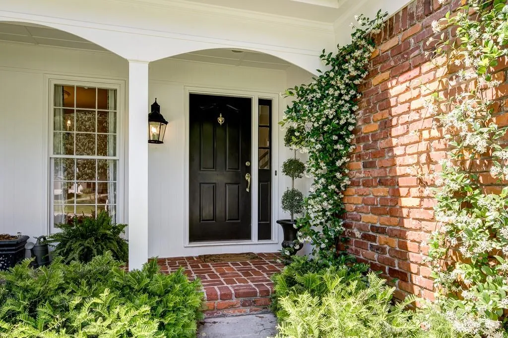 7020 Hunters Branch Drive, Sandy Springs, Georgia 30328, 4 Bedrooms Bedrooms, ,4 BathroomsBathrooms,Residential,Sold,7020 Hunters Branch Drive,5845280