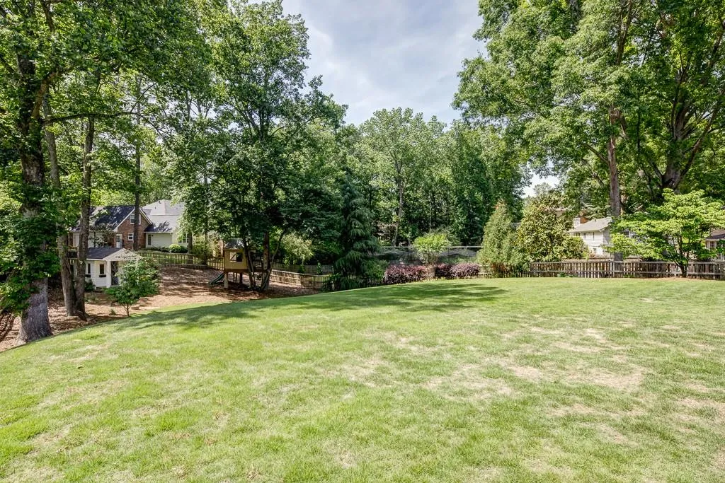 7020 Hunters Branch Drive, Sandy Springs, Georgia 30328, 4 Bedrooms Bedrooms, ,4 BathroomsBathrooms,Residential,Sold,7020 Hunters Branch Drive,5845280