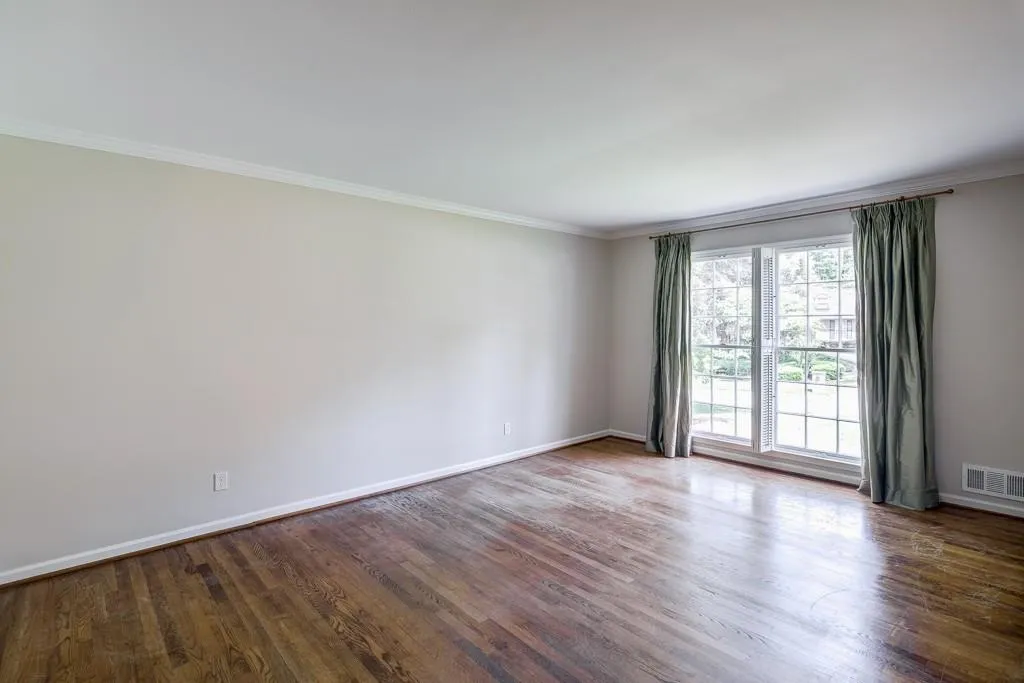 7020 Hunters Branch Drive, Sandy Springs, Georgia 30328, 4 Bedrooms Bedrooms, ,4 BathroomsBathrooms,Residential,Sold,7020 Hunters Branch Drive,5845280