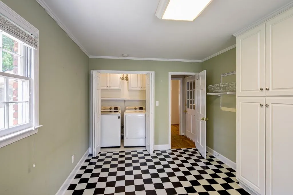 7020 Hunters Branch Drive, Sandy Springs, Georgia 30328, 4 Bedrooms Bedrooms, ,4 BathroomsBathrooms,Residential,Sold,7020 Hunters Branch Drive,5845280