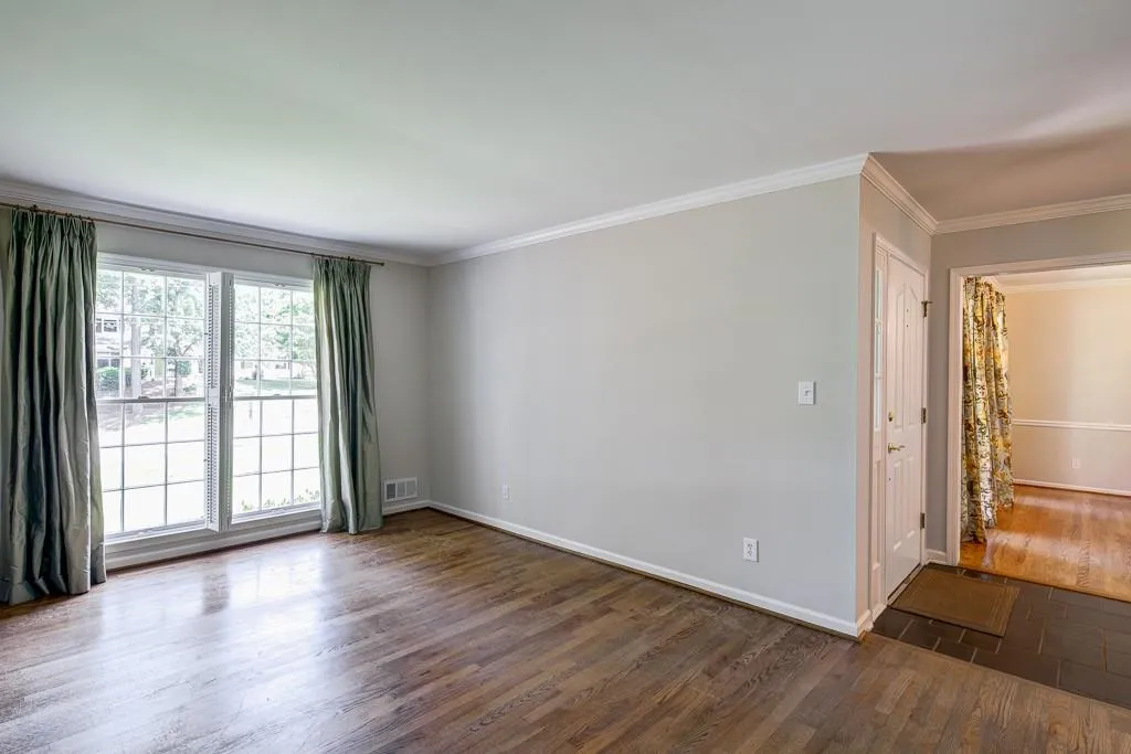 7020 Hunters Branch Drive, Sandy Springs, Georgia 30328, 4 Bedrooms Bedrooms, ,4 BathroomsBathrooms,Residential,Sold,7020 Hunters Branch Drive,5845280