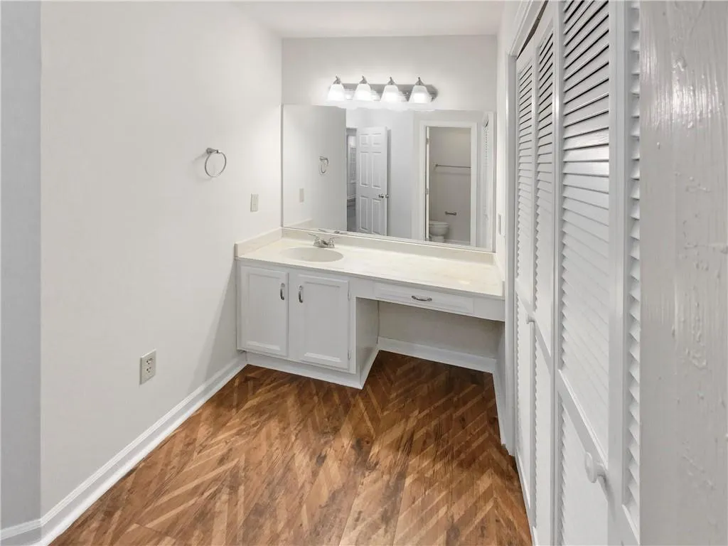 210 Abingdon Way, Atlanta, Georgia 30328, 1 Bedroom Bedrooms, ,1 BathroomBathrooms,Residential,Sold,210 Abingdon Way,7379665