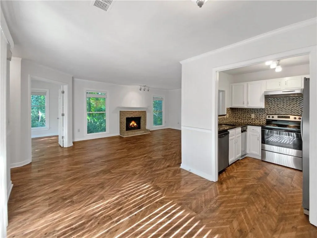 210 Abingdon Way, Atlanta, Georgia 30328, 1 Bedroom Bedrooms, ,1 BathroomBathrooms,Residential,Sold,210 Abingdon Way,7379665