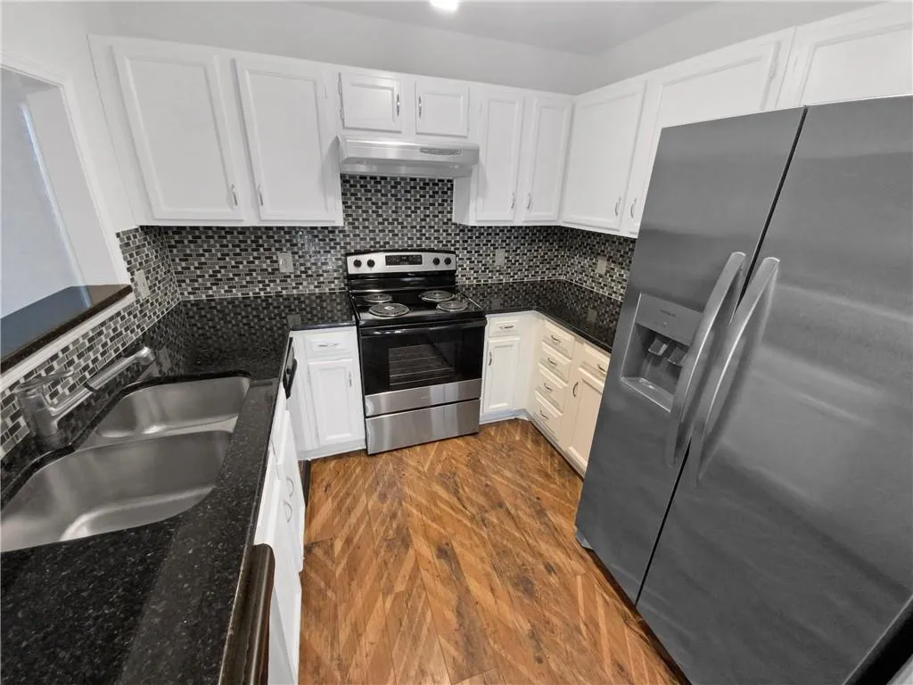 210 Abingdon Way, Atlanta, Georgia 30328, 1 Bedroom Bedrooms, ,1 BathroomBathrooms,Residential,Sold,210 Abingdon Way,7379665