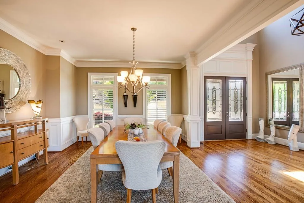 7795 Stables Drive, Atlanta, Georgia 30350, 6 Bedrooms Bedrooms, ,6 BathroomsBathrooms,Residential,Sold,7795 Stables Drive,6085985