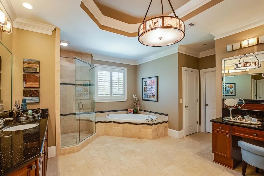 7795 Stables Drive, Atlanta, Georgia 30350, 6 Bedrooms Bedrooms, ,6 BathroomsBathrooms,Residential,Sold,7795 Stables Drive,6085985