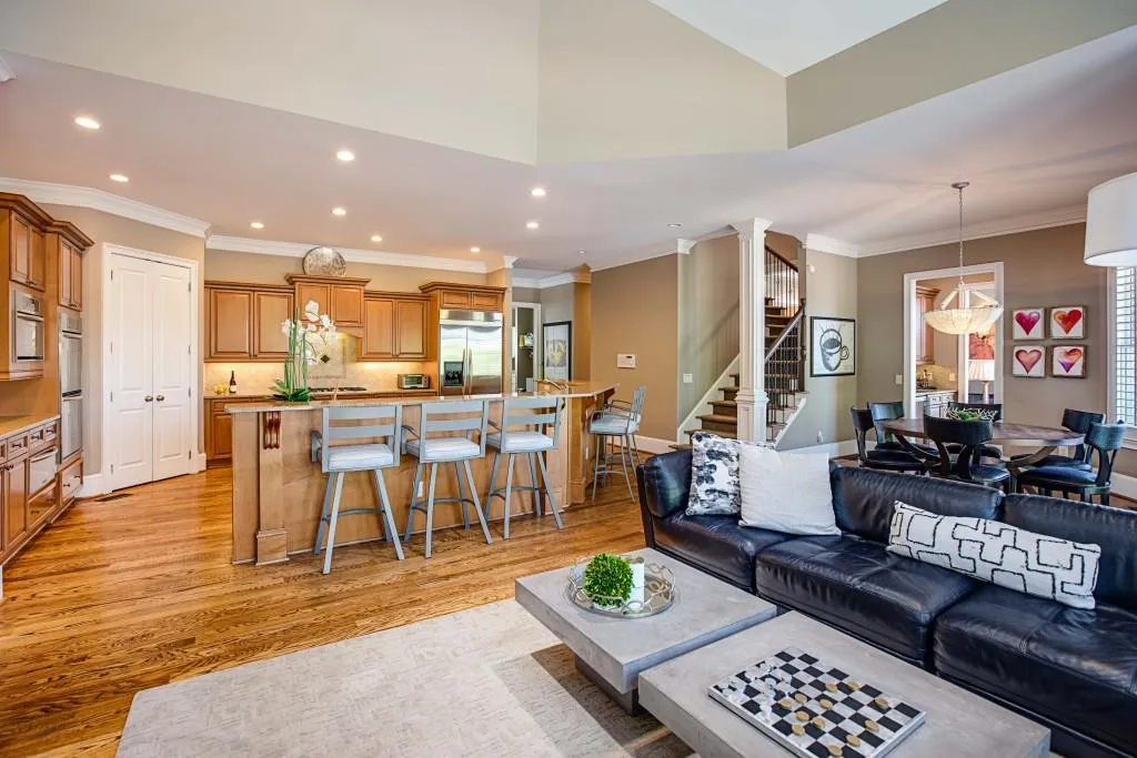 7795 Stables Drive, Atlanta, Georgia 30350, 6 Bedrooms Bedrooms, ,6 BathroomsBathrooms,Residential,Sold,7795 Stables Drive,6085985