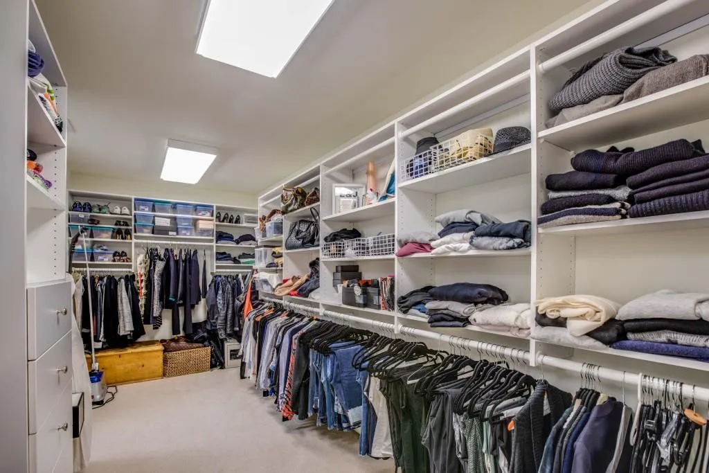 7795 Stables Drive, Atlanta, Georgia 30350, 6 Bedrooms Bedrooms, ,6 BathroomsBathrooms,Residential,Sold,7795 Stables Drive,6085985