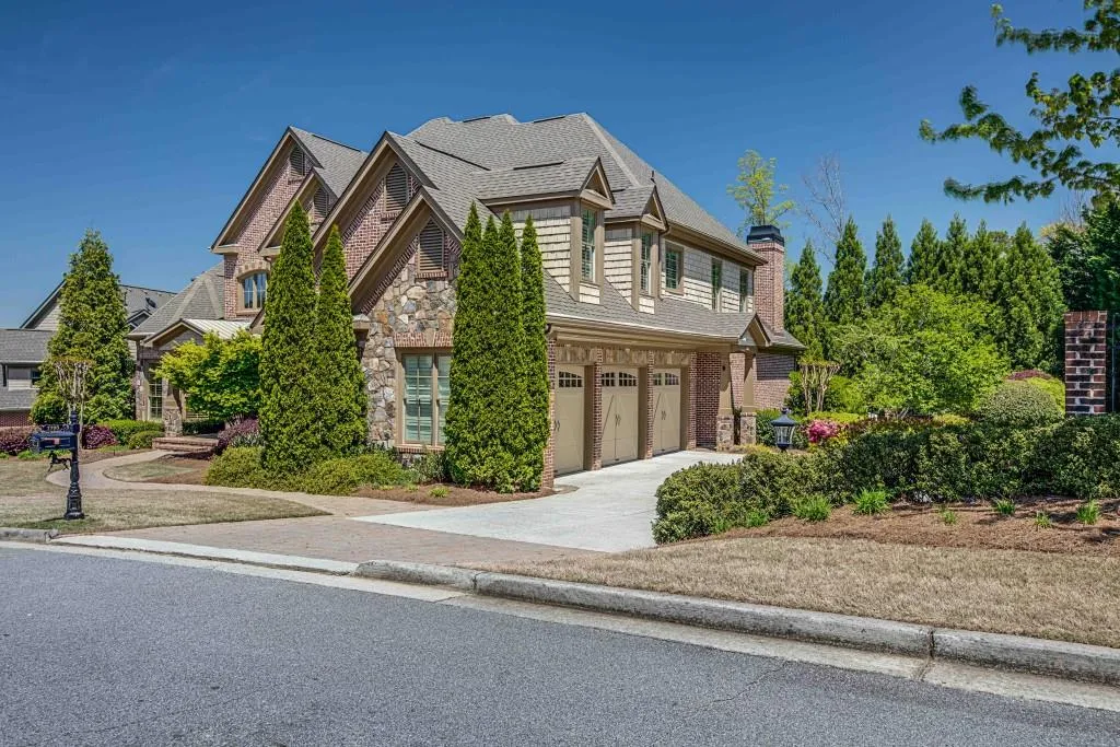 7795 Stables Drive, Atlanta, Georgia 30350, 6 Bedrooms Bedrooms, ,6 BathroomsBathrooms,Residential,Sold,7795 Stables Drive,6085985