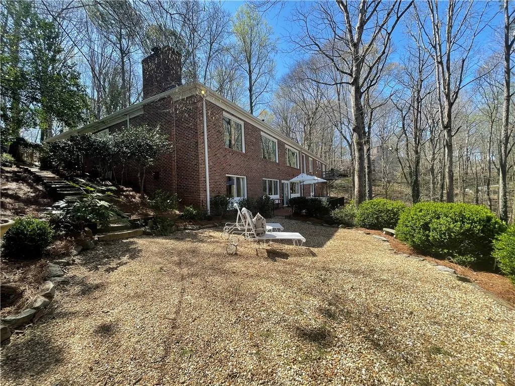 980 Buckhorn E, Sandy Springs, Georgia 30350, 4 Bedrooms Bedrooms, ,2 BathroomsBathrooms,Residential,Sold,980 Buckhorn E,7020611