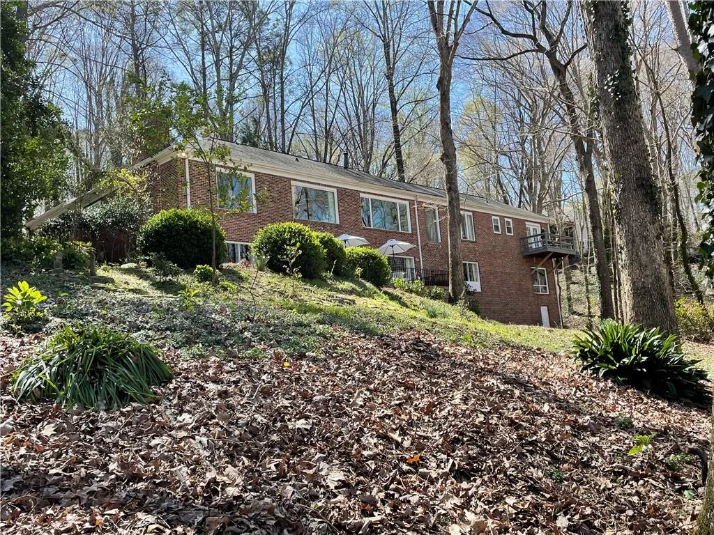 980 Buckhorn E, Sandy Springs, Georgia 30350, 4 Bedrooms Bedrooms, ,2 BathroomsBathrooms,Residential,Sold,980 Buckhorn E,7020611
