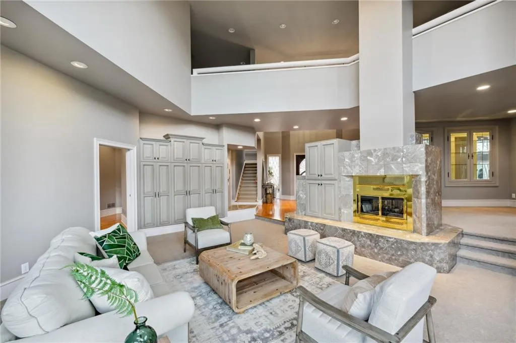 5410 New Wellington Close, Atlanta, Georgia 30327, 6 Bedrooms Bedrooms, ,4 BathroomsBathrooms,Residential,Sold,5410 New Wellington Close,7167096