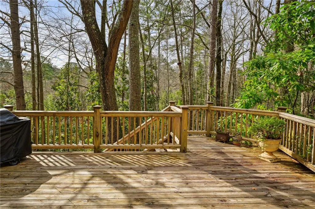 5410 New Wellington Close, Atlanta, Georgia 30327, 6 Bedrooms Bedrooms, ,4 BathroomsBathrooms,Residential,Sold,5410 New Wellington Close,7167096