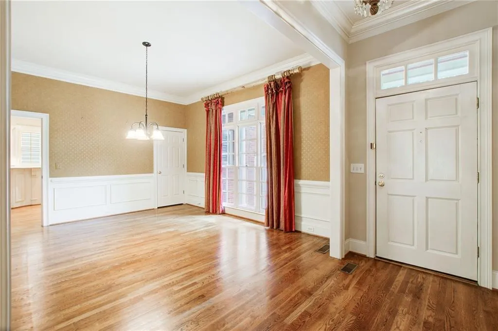 495 Winfield Glen Court, Atlanta, Georgia 30342, 4 Bedrooms Bedrooms, ,3 BathroomsBathrooms,Residential,Sold,495 Winfield Glen Court,7255332