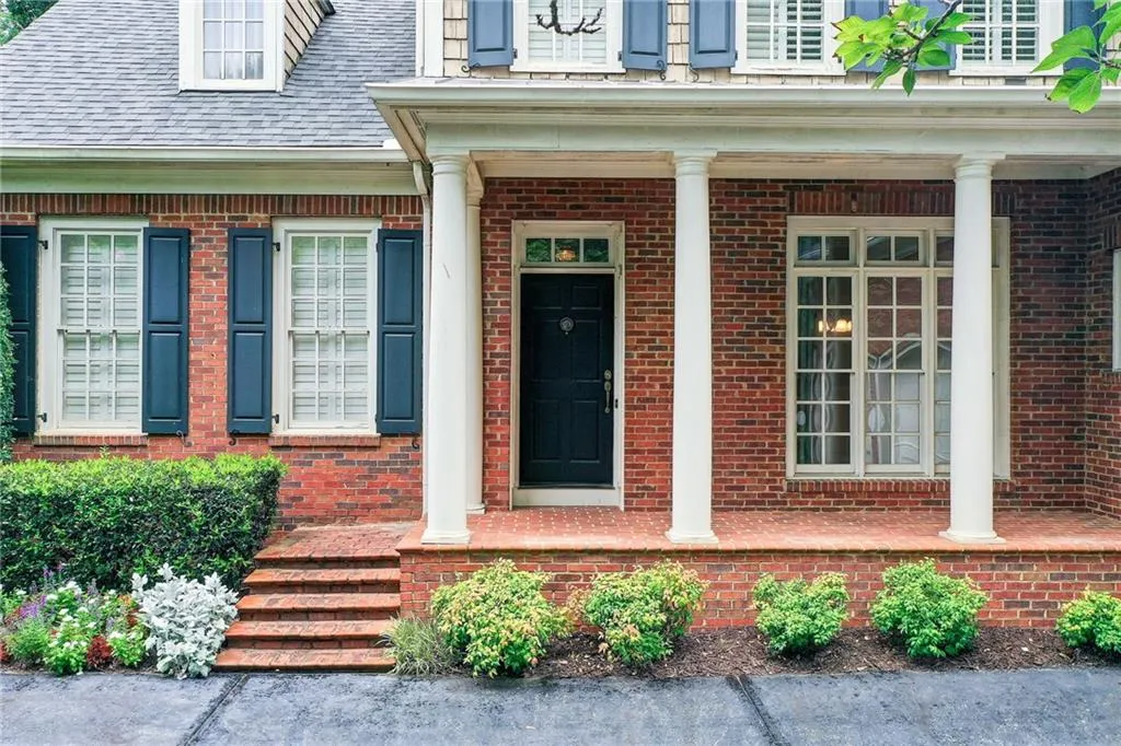 495 Winfield Glen Court, Atlanta, Georgia 30342, 4 Bedrooms Bedrooms, ,3 BathroomsBathrooms,Residential,Sold,495 Winfield Glen Court,7255332