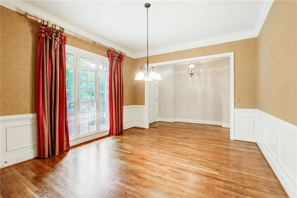 495 Winfield Glen Court, Atlanta, Georgia 30342, 4 Bedrooms Bedrooms, ,3 BathroomsBathrooms,Residential,Sold,495 Winfield Glen Court,7255332
