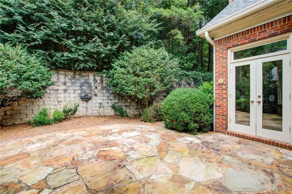 495 Winfield Glen Court, Atlanta, Georgia 30342, 4 Bedrooms Bedrooms, ,3 BathroomsBathrooms,Residential,Sold,495 Winfield Glen Court,7255332