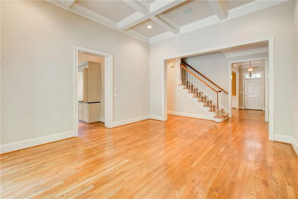 495 Winfield Glen Court, Atlanta, Georgia 30342, 4 Bedrooms Bedrooms, ,3 BathroomsBathrooms,Residential,Sold,495 Winfield Glen Court,7255332