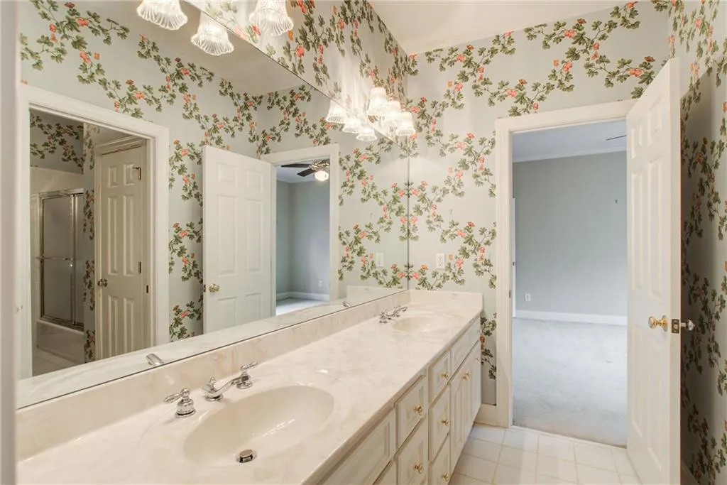 495 Winfield Glen Court, Atlanta, Georgia 30342, 4 Bedrooms Bedrooms, ,3 BathroomsBathrooms,Residential,Sold,495 Winfield Glen Court,7255332