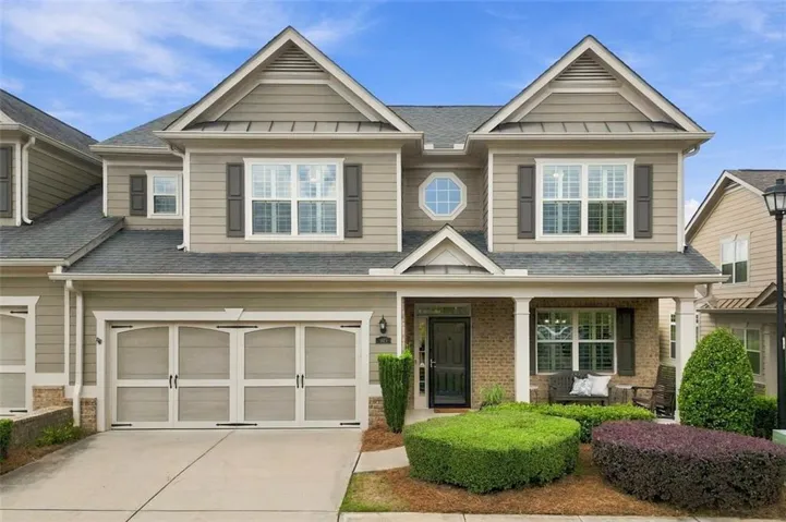 Welcome to 1425 Archstone Drive. An end unit directly across from the pool!