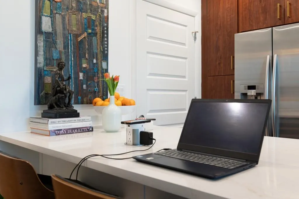 1080 Peachtree Street Ne Unit 1906, Atlanta, Georgia 30309, 1 Bedroom Bedrooms, ,1 BathroomBathrooms,Residential,For Sale,1080 Peachtree Street Ne Unit 1906,7668514
