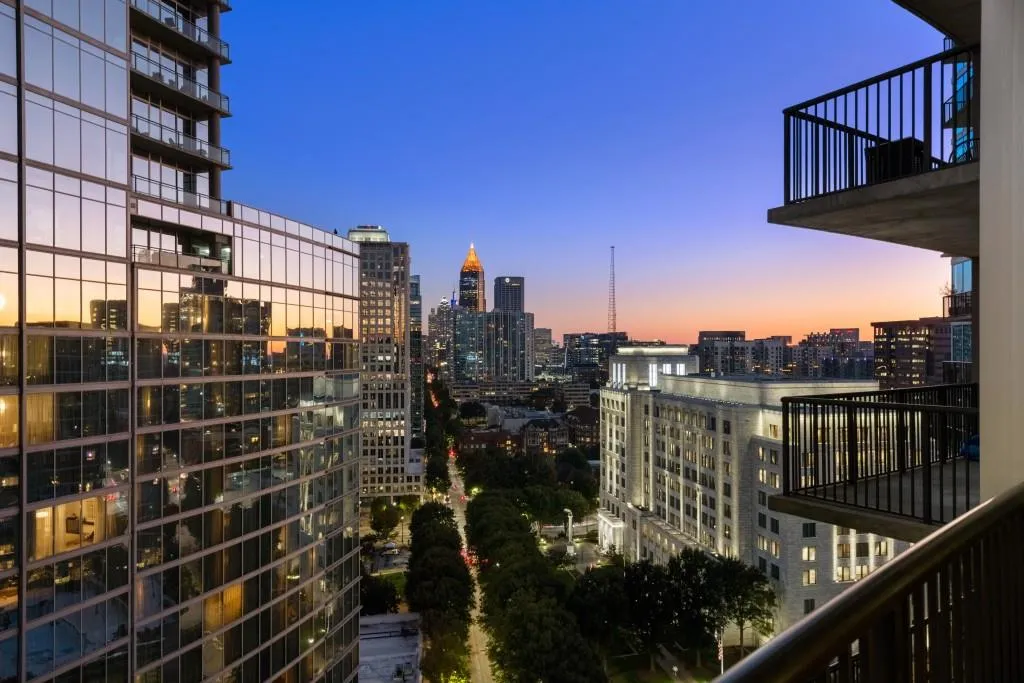 1080 Peachtree Street Ne Unit 1906, Atlanta, Georgia 30309, 1 Bedroom Bedrooms, ,1 BathroomBathrooms,Residential,For Sale,1080 Peachtree Street Ne Unit 1906,7668514