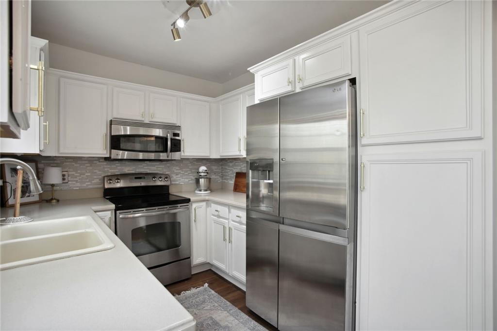 54 Mount Vernon Circle, Sandy Springs, Georgia 30338, 2 Bedrooms Bedrooms, ,2 BathroomsBathrooms,Residential,Sold,54 Mount Vernon Circle,7286495